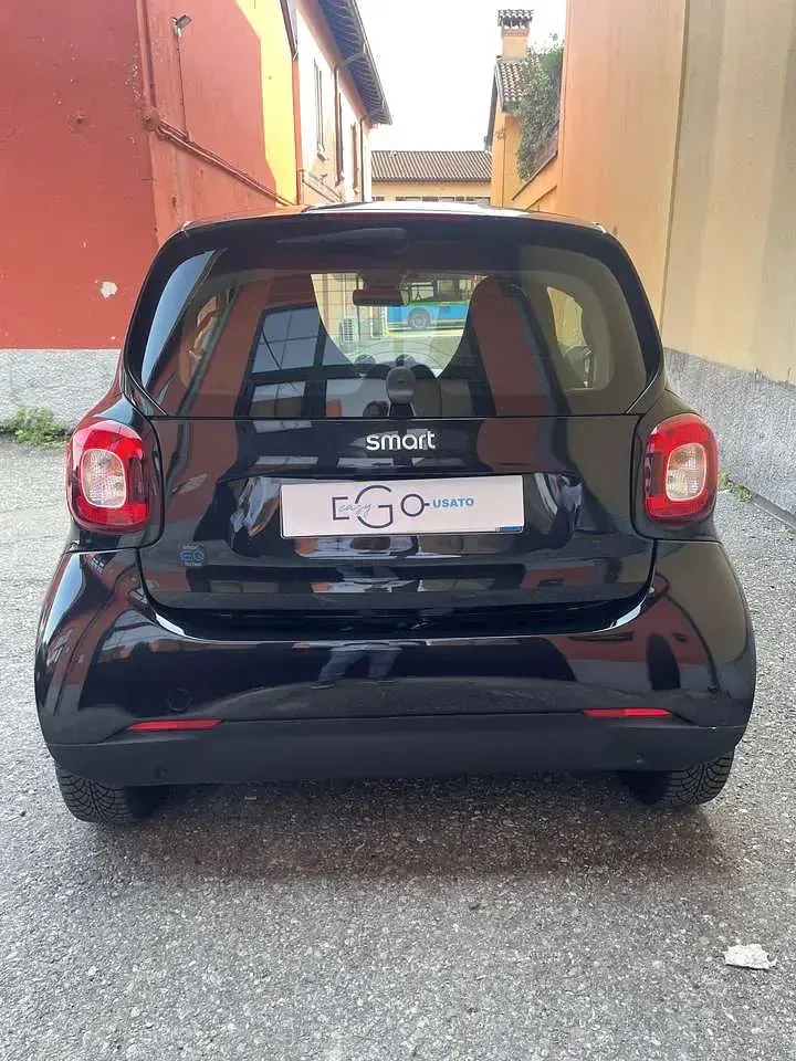 Usata Smart ForTwo Coupé Pure 41 kW (56 CV) 2021 Nero Utilitaria