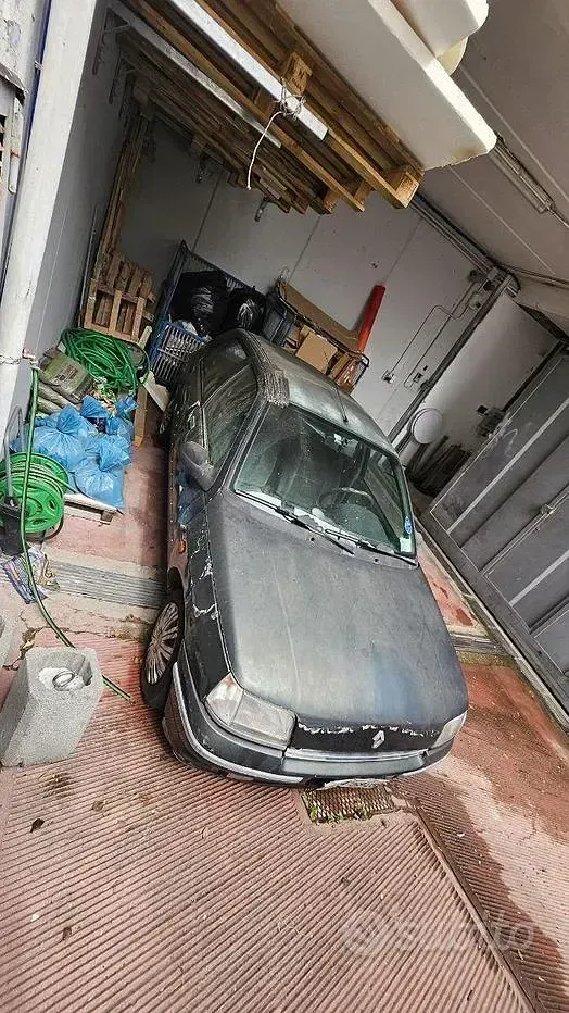 Usata Renault Clio 58 CV (42 kW) 1992 Verde Utilitaria