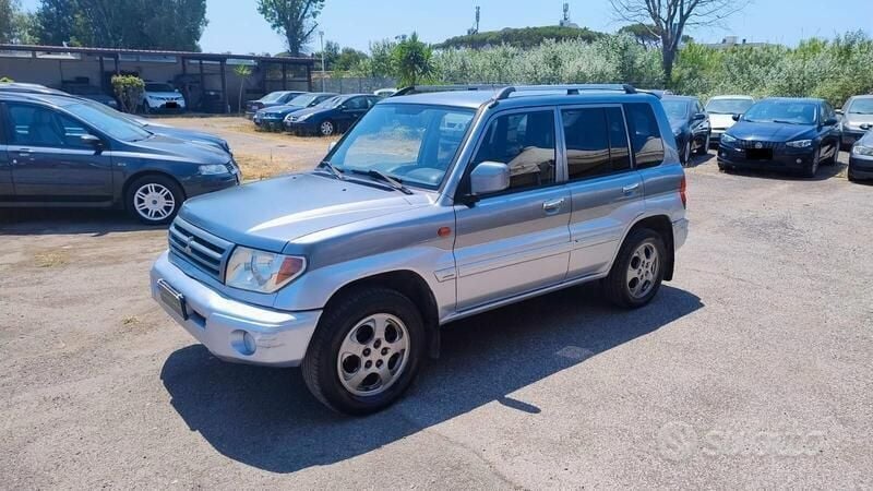 Grigio Usata 2004 Mitsubishi Pajero SUV | 4900 € (Cara) - Immagine 1/4
