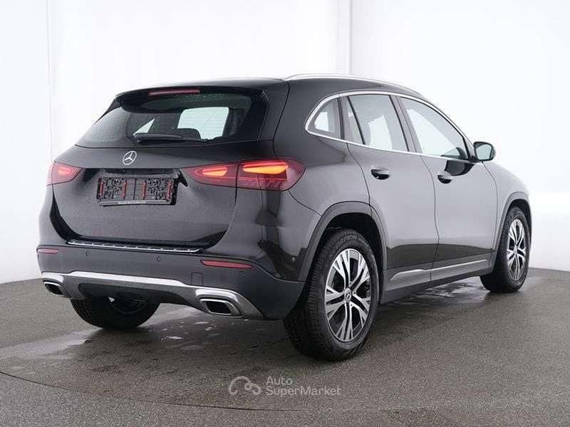 Usata Mercedes GLA220 Advanced 190 CV (139 kW) 2025 191 nero cosmo SUV
