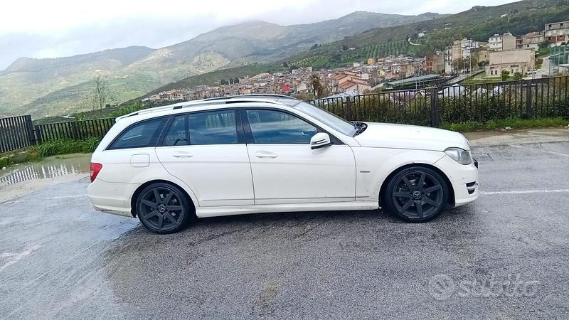 Usata Mercedes C220 Premium 2011 Bianco Berlina