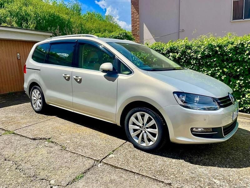 Usata VW Sharan 170 CV (125 kW) 2011 Grigio Monovolume