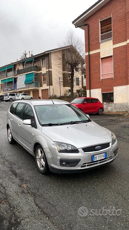 Usata Ford Focus 2007 Grigio Station wagon