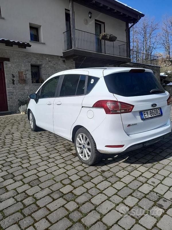 Usata Ford B-MAX Titanium 75 CV (55 kW) 2015 Bianco Monovolume