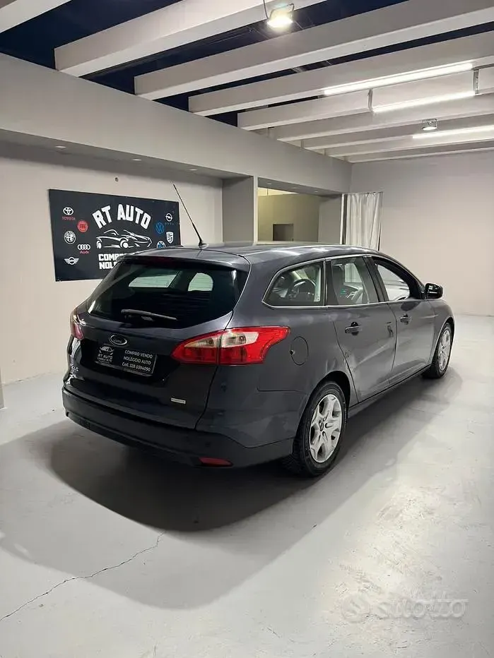 Usata Ford Focus Individual 125 CV (91 kW) 2014 Bluazzurro Station wagon