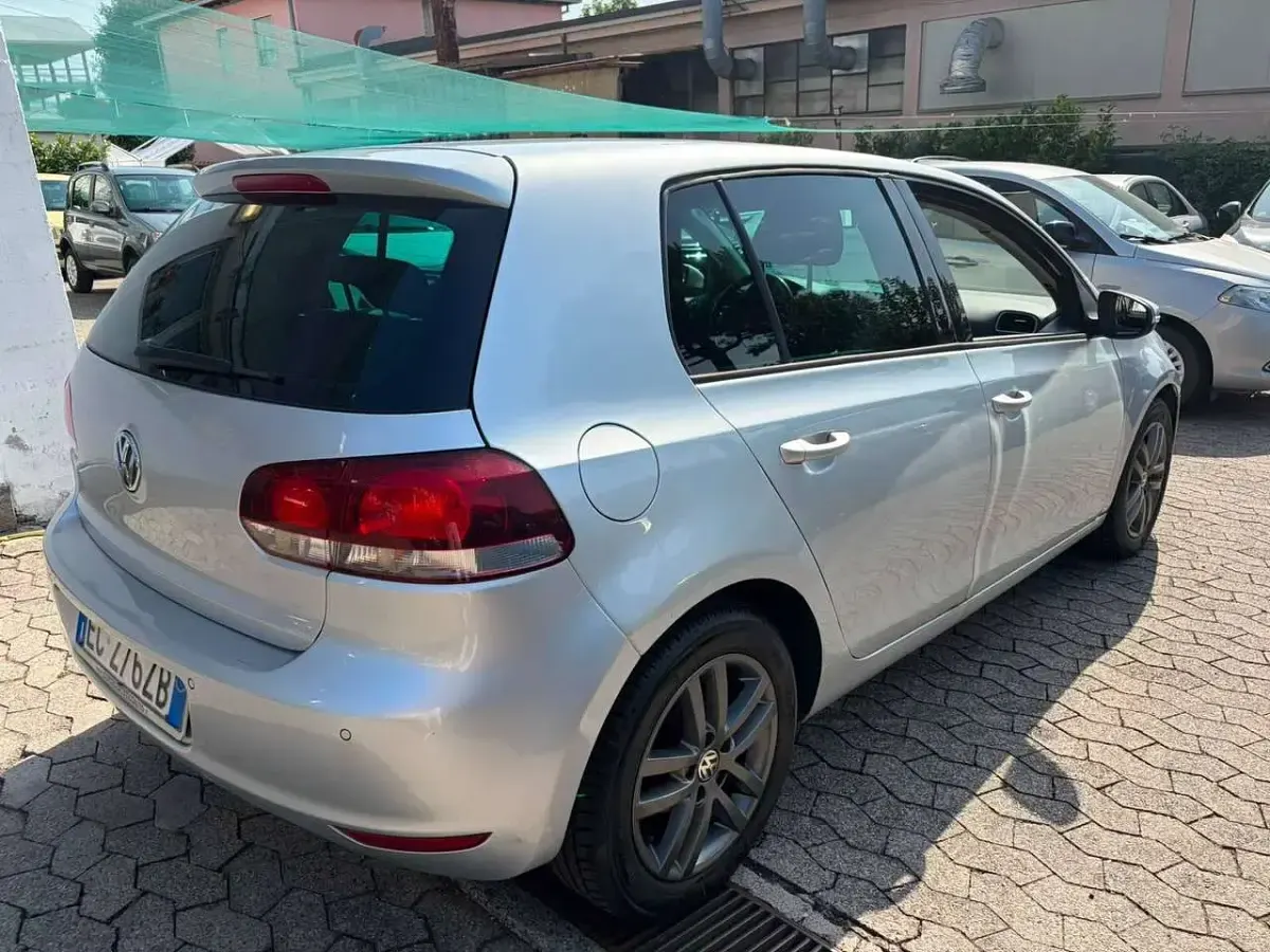 Usata VW Golf VI Highline 122 CV (89 kW) 2010 Argento Berlina