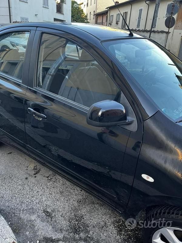 Usata Nissan Micra 80 CV (58 kW) 2011 Nero Utilitaria