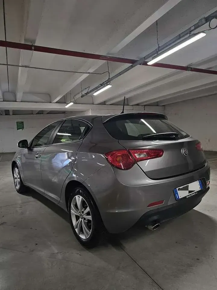 Usata Alfa Romeo Giulietta Super 120 CV (88 kW) 2017 Other Utilitaria
