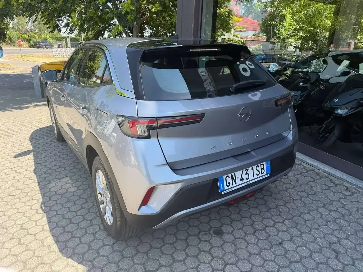 Usata Opel Mokka Elegance 101 CV (74 kW) 2023 Argento SUV