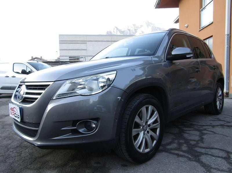 Grigio metallizzato Usata 2011 VW Tiguan Sportline SUV | 5999 € (Super prezzo) - Immagine 1/4