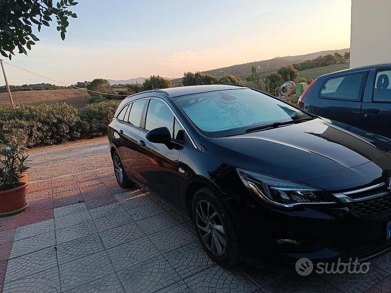 Usata Opel Astra 110 CV (80 kW) 2019 Nero Station wagon