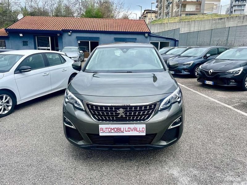 Usata Peugeot 3008 Business-Line 131 CV (96 kW) 2019 Verde SUV