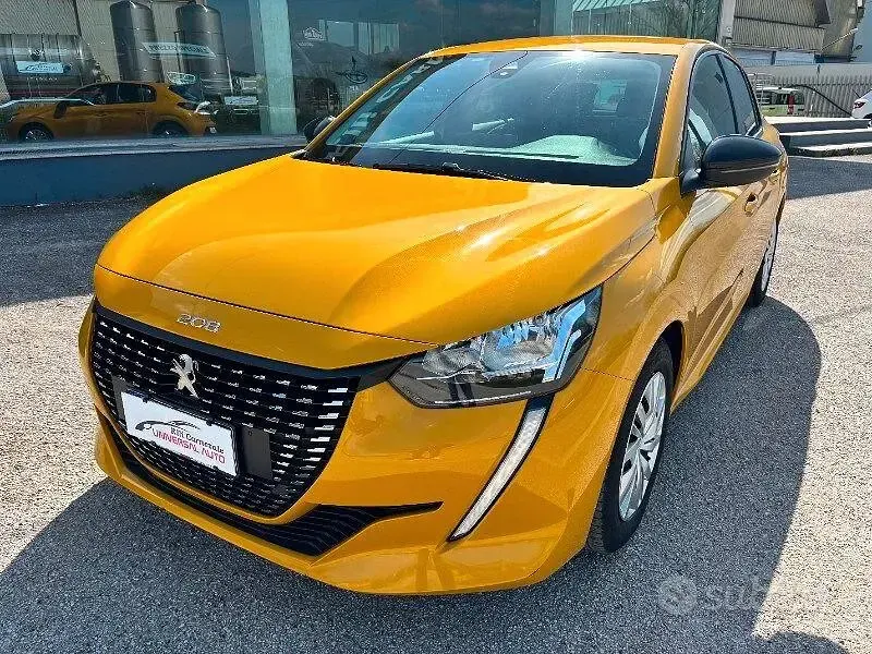 Usata Peugeot 208 Active 75 CV (55 kW) 2023 Giallo Utilitaria