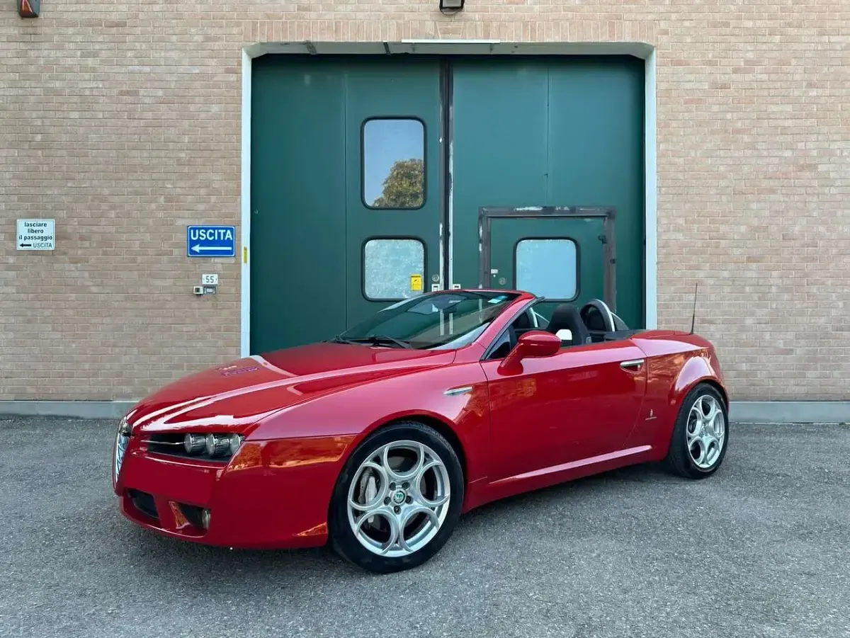 Usata Alfa Romeo Spider 200 CV (147 kW) 2009 Rosso Cabrio