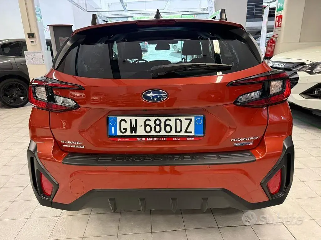 Usata Subaru Crosstrek Style 136 CV (100 kW) 2024 Arancione SUV
