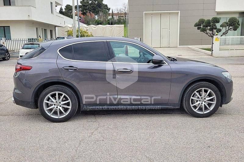 Usata Alfa Romeo Stelvio Executive 201 CV (147 kW) 2021 Grigio SUV
