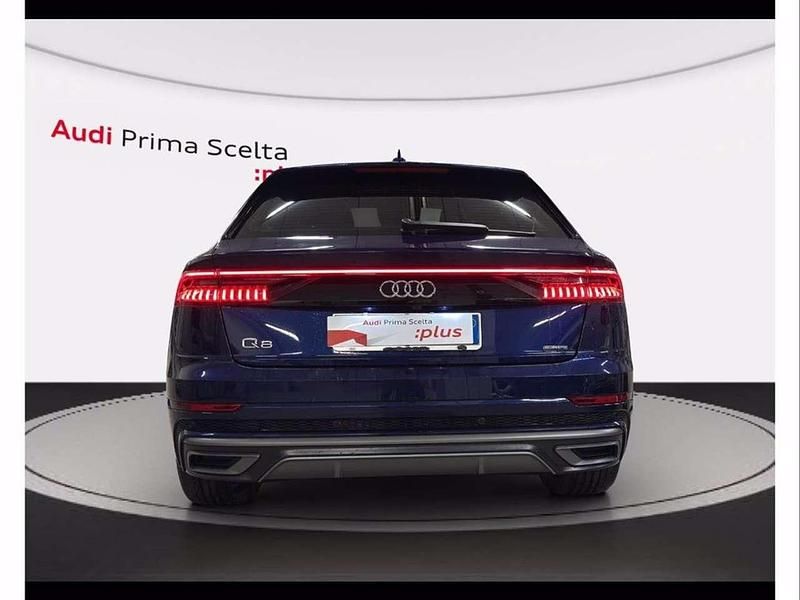 Usata Audi Q8 Sport 286 CV (210 kW) 2022 Blu navarra met SUV