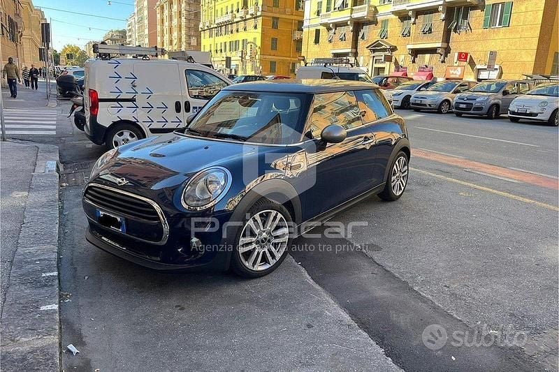 Usata Mini Cooper D 116 CV (85 kW) 2017 Blu Utilitaria