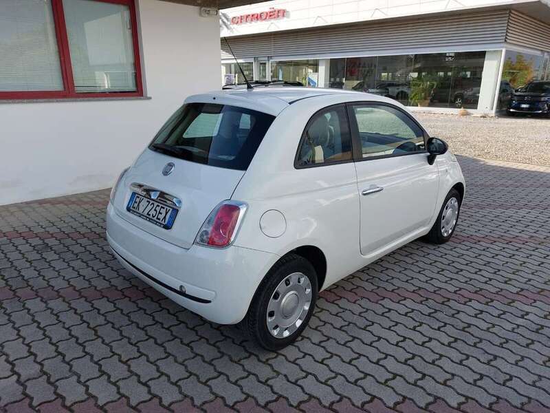 Usato 2011 Fiat 500 1.2 Benzin 69 CV (4.800 €)