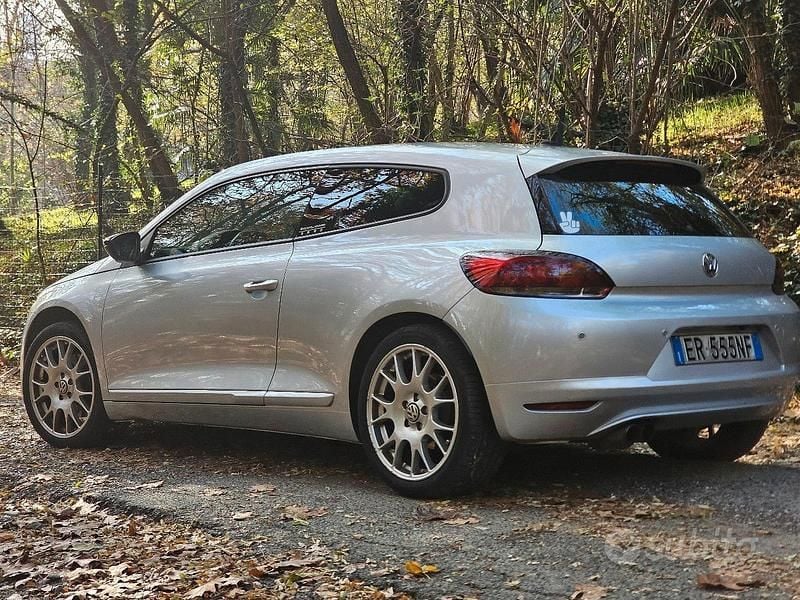 Usata VW Scirocco 140 CV (102 kW) 2013 Grigio