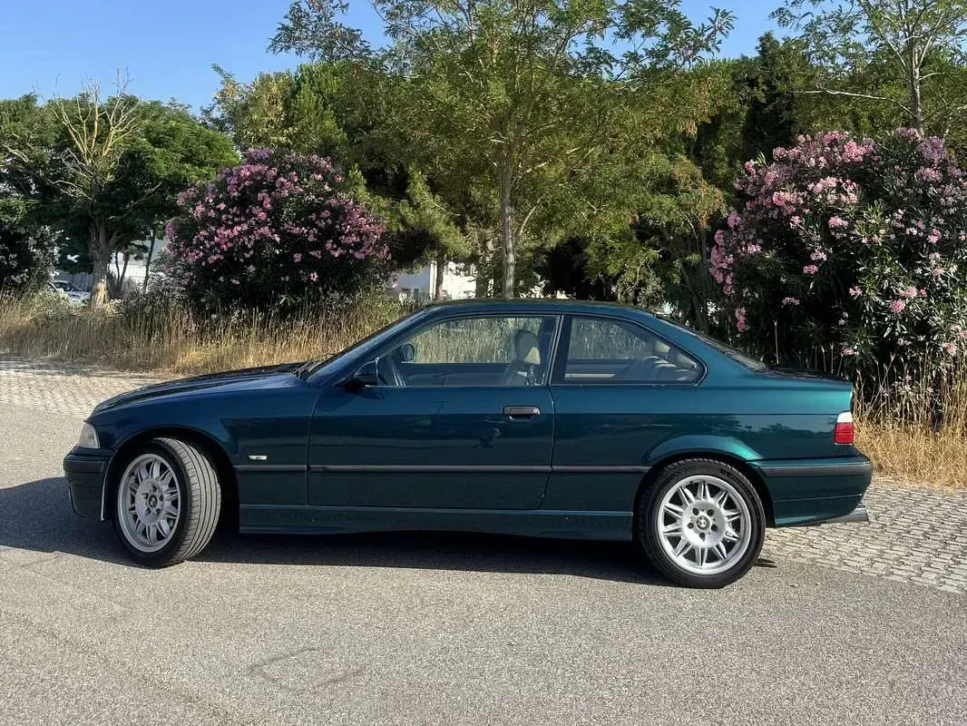 Usata BMW 320 M Sport 150 CV (110 kW) 1997 Verde Coupé