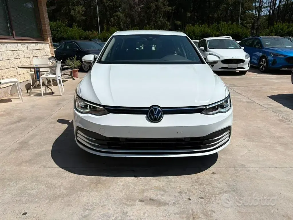 Usata VW Golf VIII 150 CV (110 kW) 2022 Bianco Berlina