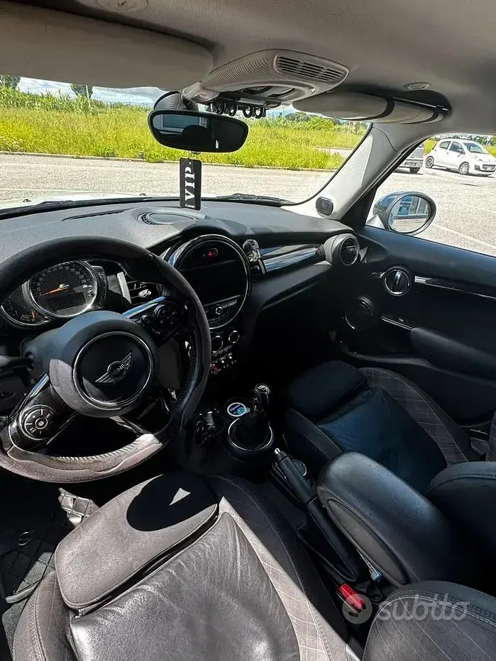 Usata Mini Cooper D 116 CV (85 kW) 2018 Utilitaria