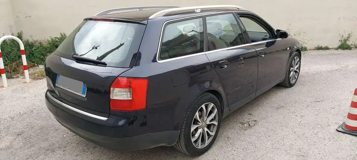 Gebraucht Audi A4 131 PS (96 kW) 2004 Blau Kombi