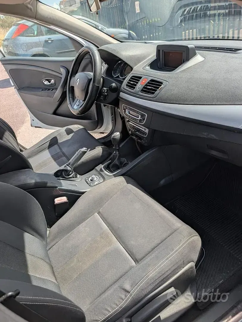 Usata Renault Mégane III 110 CV (80 kW) 2011 Bianco Berlina