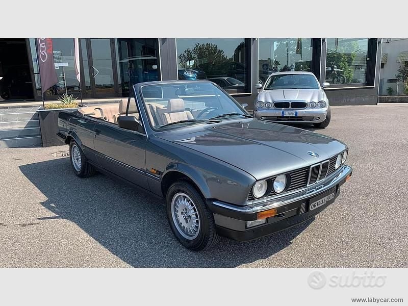 Usata BMW 320 Cabriolet Efficient Dynamics 126 CV (92 kW) 1987 Cabrio