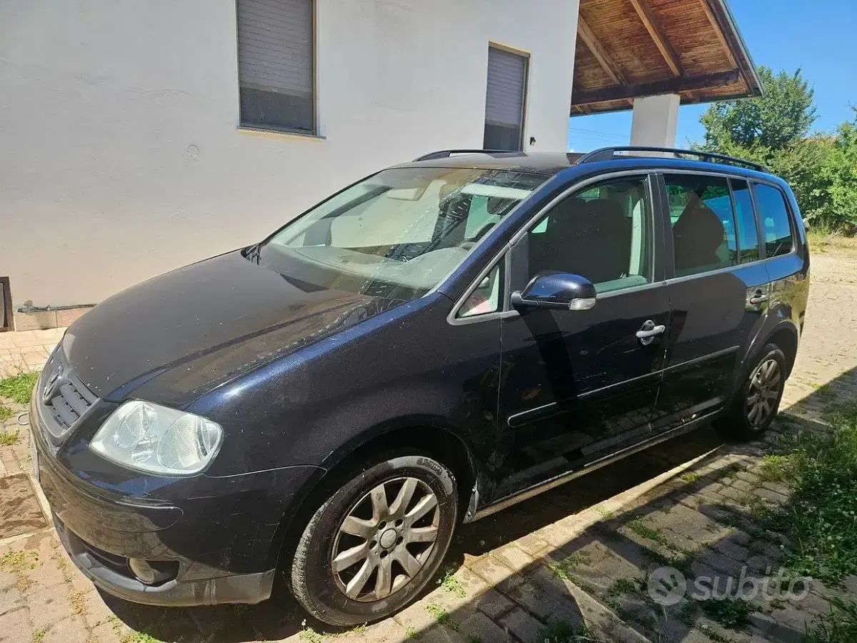 Usata VW Touran 105 CV (77 kW) 2007 Nero Monovolume