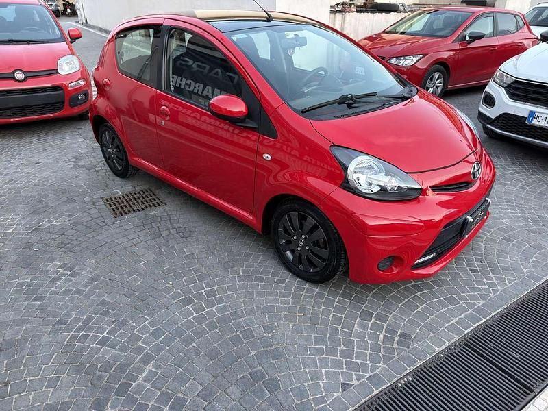 Usata Toyota Aygo 68 CV (50 kW) 2014 Other Utilitaria