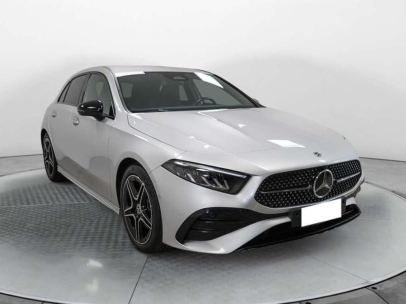 Usata Mercedes A200 Premium 163 CV (119 kW) 2023 Argento Berlina