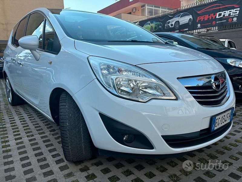 Usata Opel Meriva Cosmo 110 CV (80 kW) 2010 Bianco Monovolume