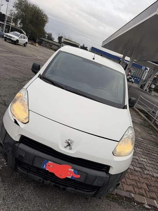 Usata Peugeot Partner 65 CV (47 kW) 2014 Bianco Monovolume