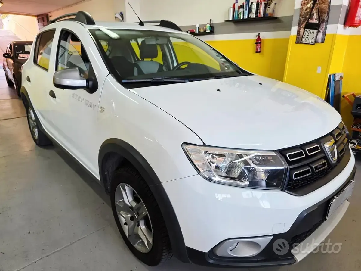 Usata Dacia Sandero Comfort 90 CV (66 kW) 2021 Bianco Berlina