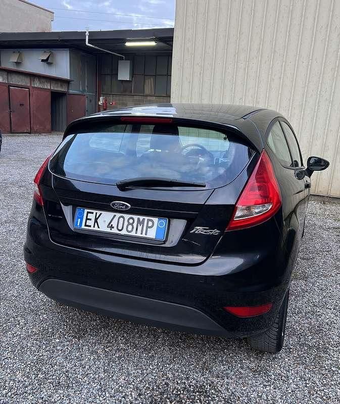 Usata Ford Fiesta Trend 60 CV (44 kW) 2010 Utilitaria
