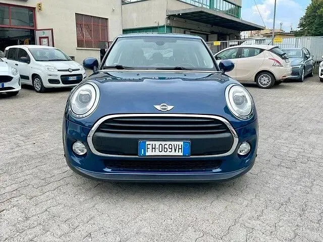 Usata Mini ONE Hype 102 CV (75 kW) 2017 Blu Utilitaria