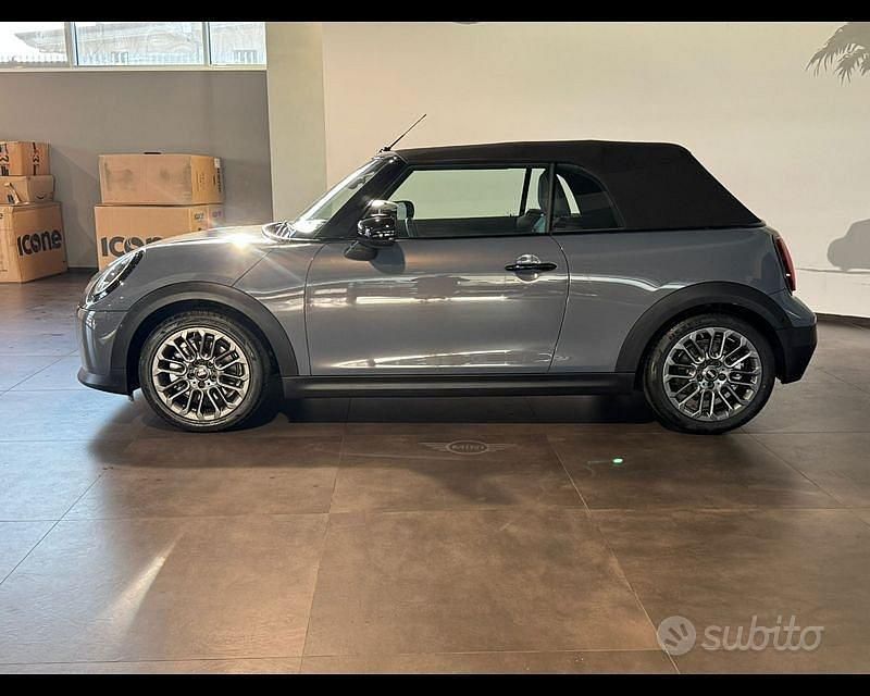 Usata Mini Cooper Cabriolet Classic 163 CV (119 kW) 2025 Marrone Cabrio