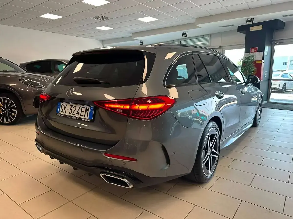Usata Mercedes C300 Premium Plus 265 CV (194 kW) 2022 Grigio Station wagon