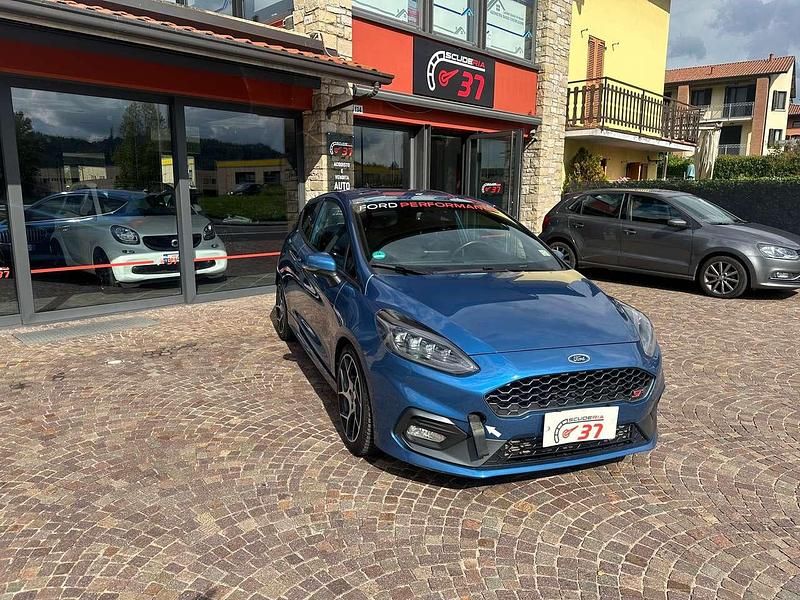 Blu/azzurro Usata 2020 Ford Fiesta ST Due volumi | 16.750 € (Ottimo prezzo) - Immagine 1/4
