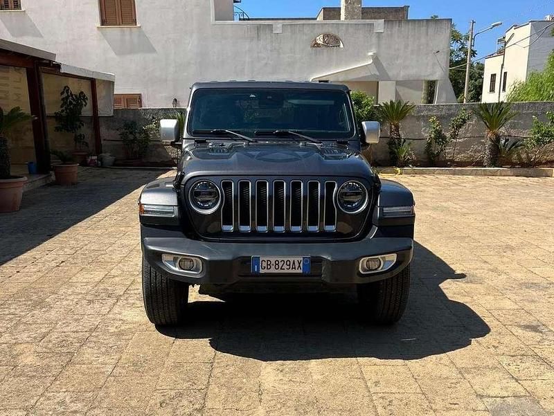 Grigio Usata 2020 Jeep Wrangler Sahara SUV | 42.000 € (Ottimo prezzo) - Immagine 1/4