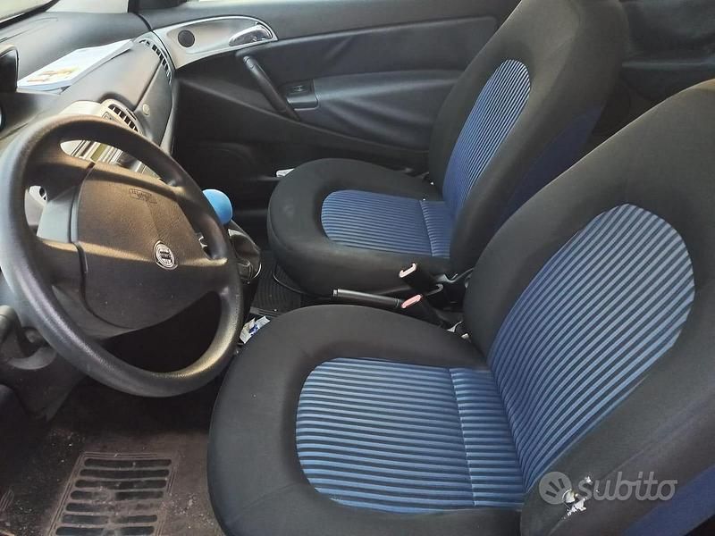 Usata Lancia Ypsilon 57 CV (41 kW) 2007 Blu Utilitaria