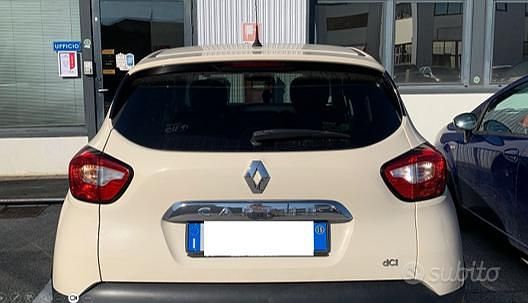 Usata Renault Captur 110 CV (80 kW) 2015 Bianco SUV