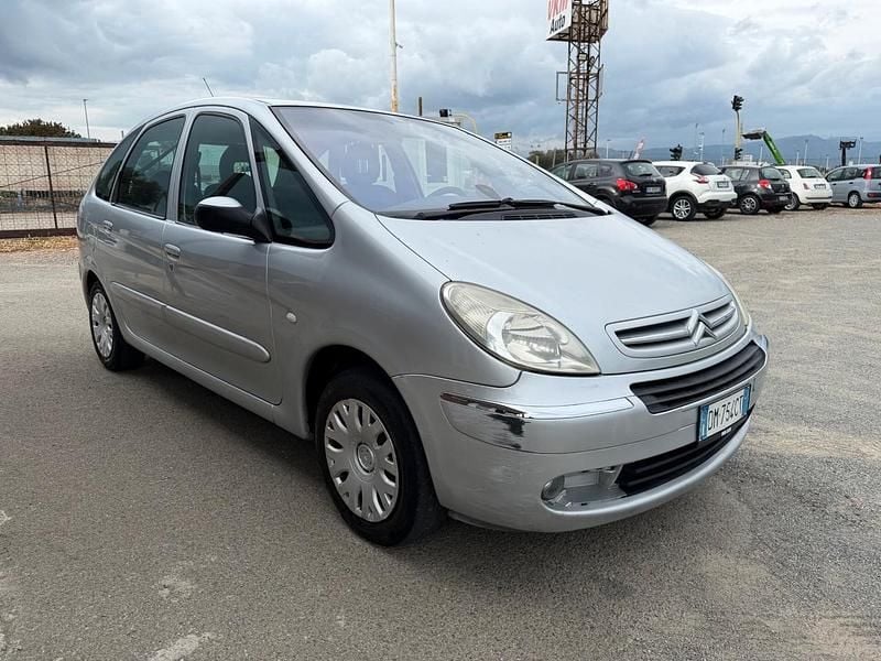 Usata Citroën Xsara Picasso 110 CV (80 kW) 2007 Argento Monovolume