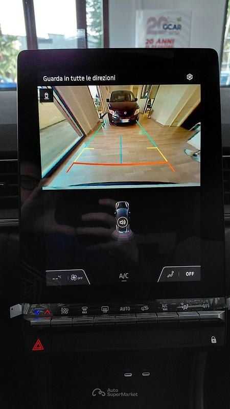 Nuova Renault Captur Techno 101 CV (74 kW) 2026 Gray SUV