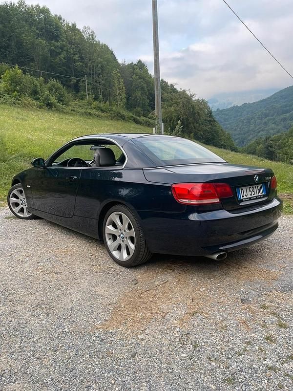 Usata BMW 320 Cabriolet 170 CV (125 kW) 2007 Blu Cabrio
