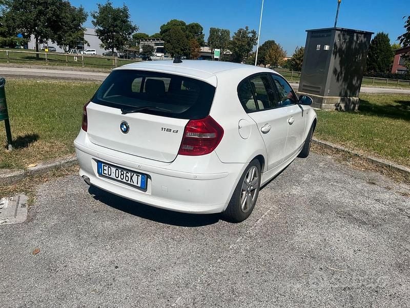 Usata BMW 118 Efficient Dynamics 2008 Bianco Utilitaria