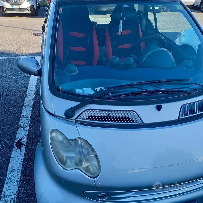Usata Smart ForTwo Coupé 61 CV (44 kW) 2002 Utilitaria