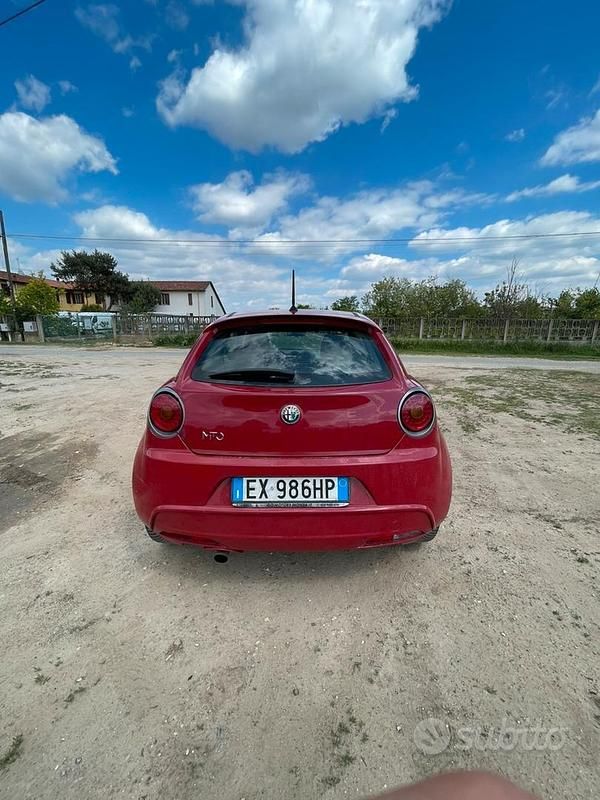 Begagnad Alfa Romeo MiTo 85 HK (62 kW) 2014 Röd Halvkombi
